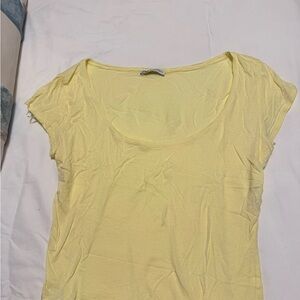 Zara Tee in Yellow